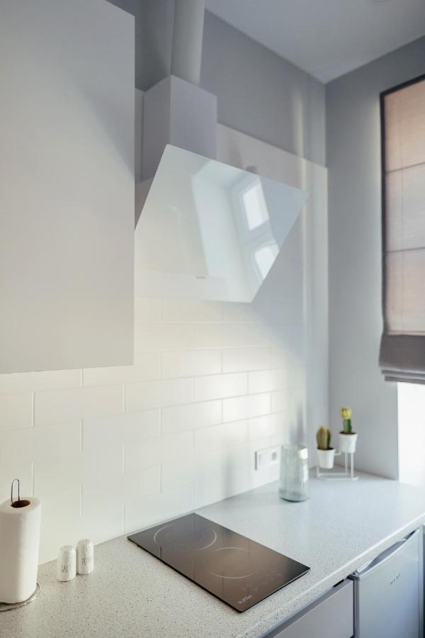 Lara Apartament 2 Appartement Lviv Buitenkant foto