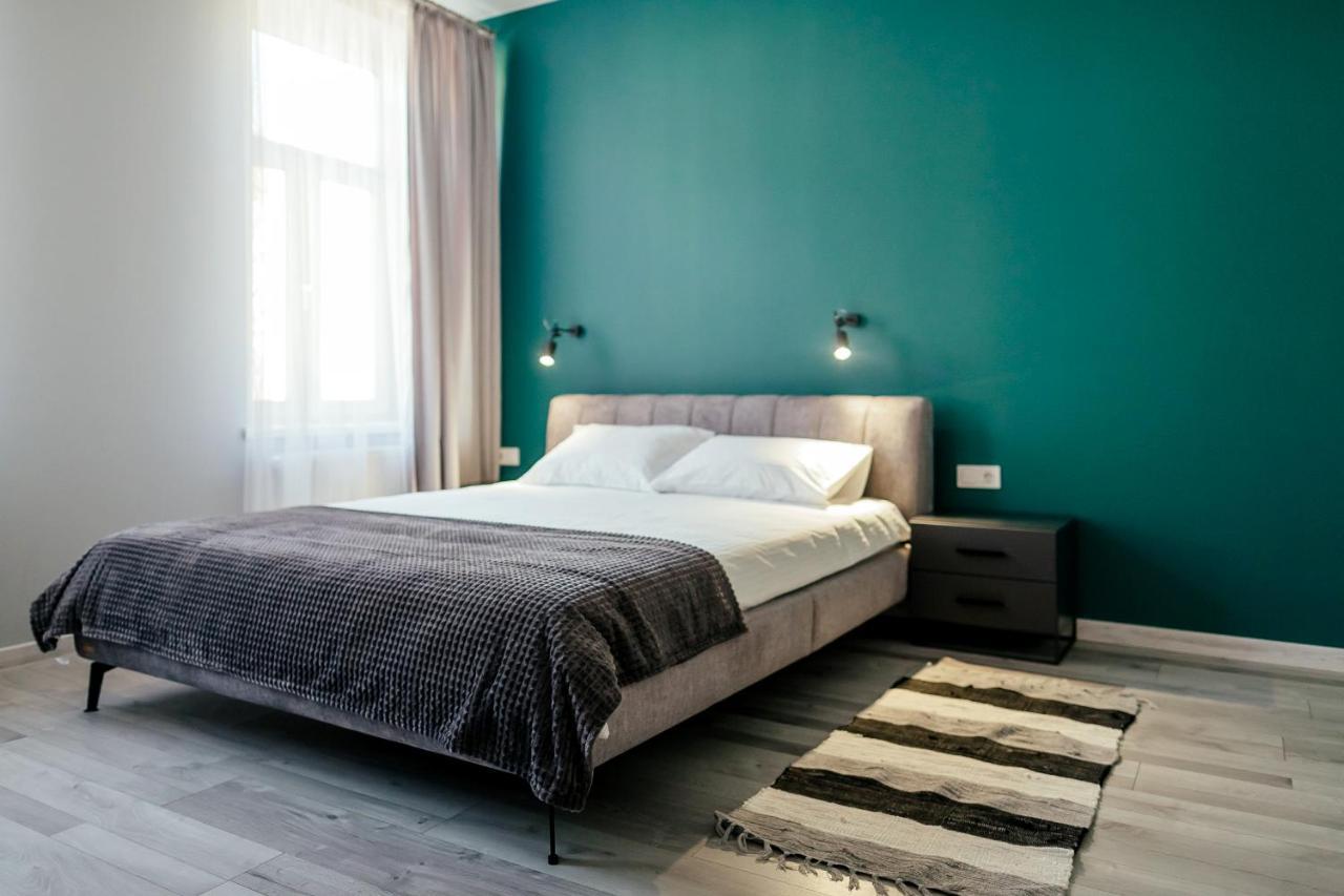 Lara Apartament 2 Appartement Lviv Buitenkant foto