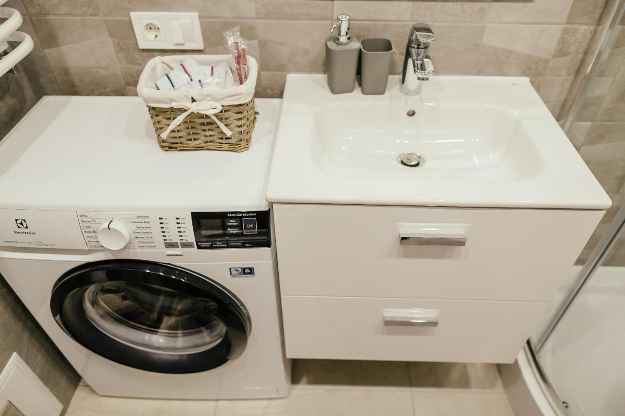 Lara Apartament 2 Appartement Lviv Buitenkant foto